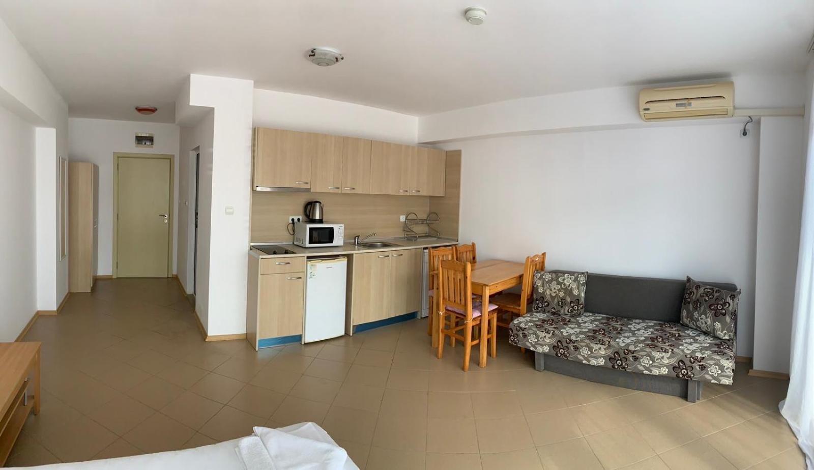 Grand Kamelia Apartments ซันนีบีช ภายนอก รูปภาพ