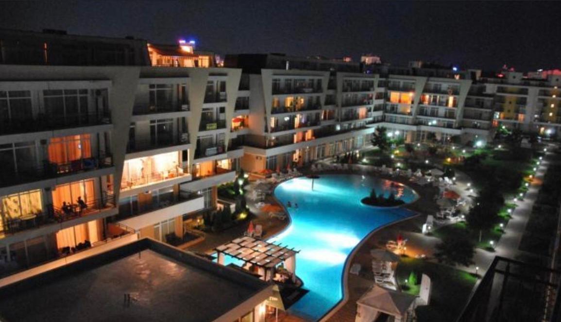 Grand Kamelia Apartments ซันนีบีช ภายนอก รูปภาพ