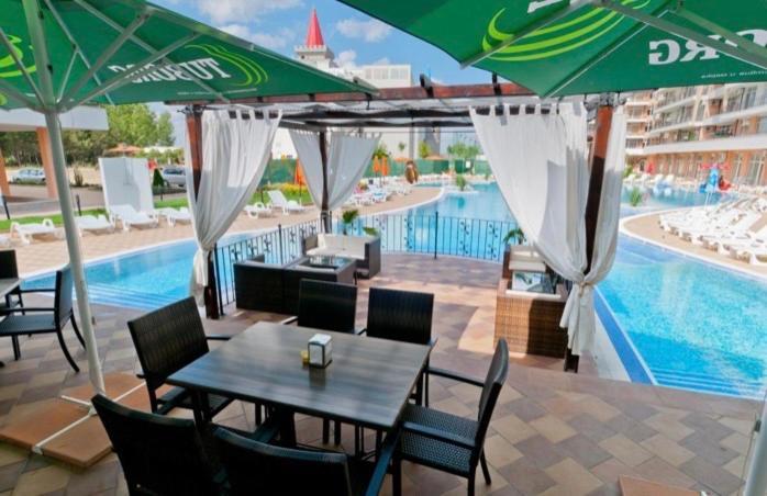 Grand Kamelia Apartments ซันนีบีช ภายนอก รูปภาพ