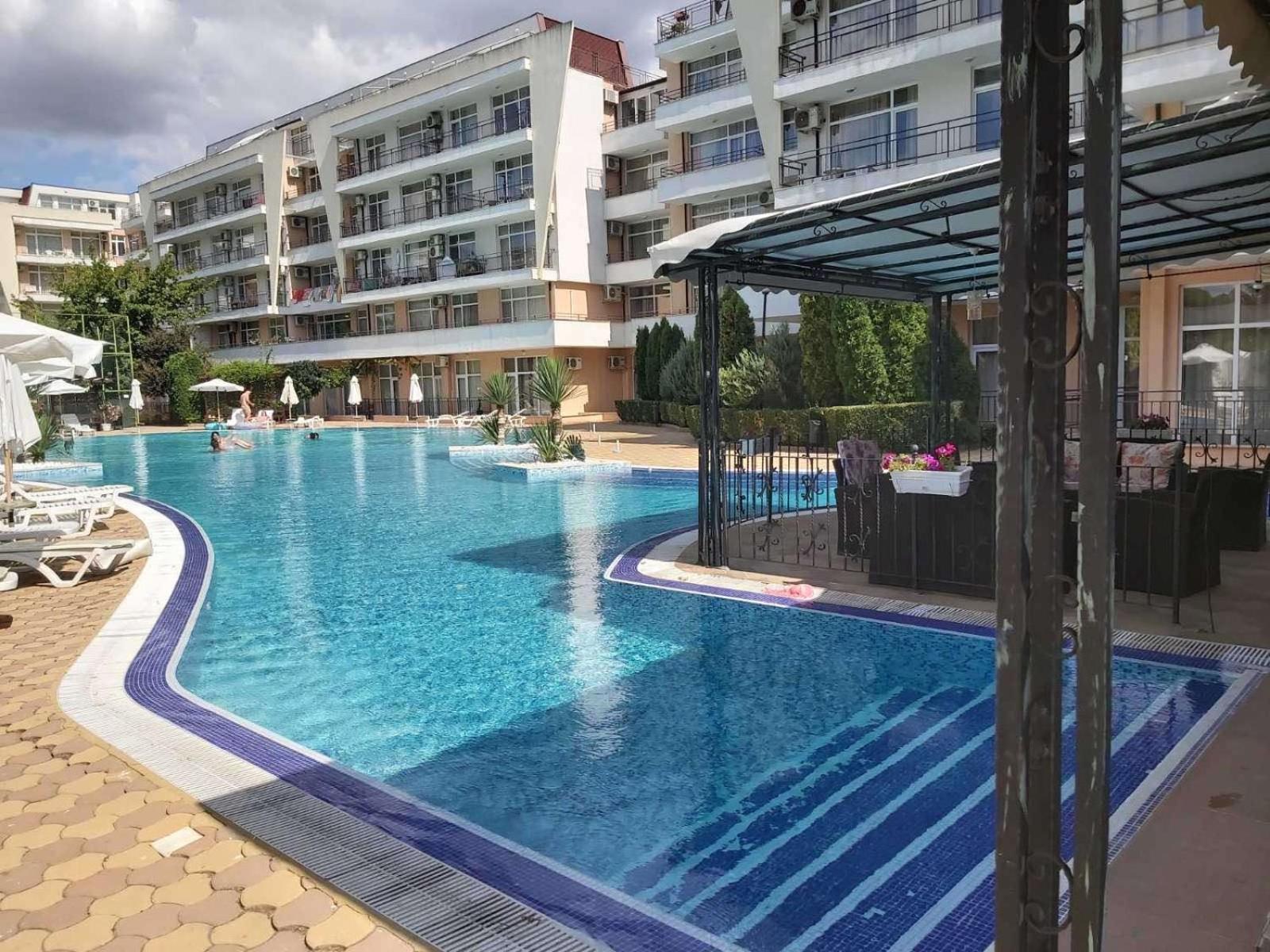 Grand Kamelia Apartments ซันนีบีช ภายนอก รูปภาพ