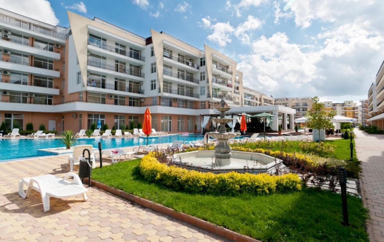 Grand Kamelia Apartments ซันนีบีช ภายนอก รูปภาพ